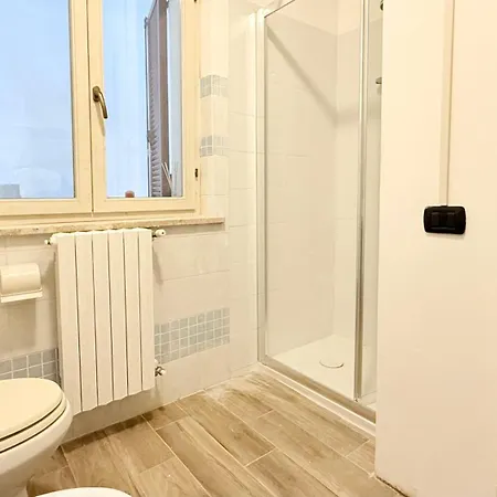 N306 - Numana, Comodo Trilocale Con Corte Numana