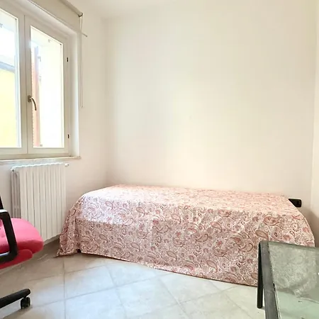 Apartamento N306 - Numana, Comodo Trilocale Con Corte